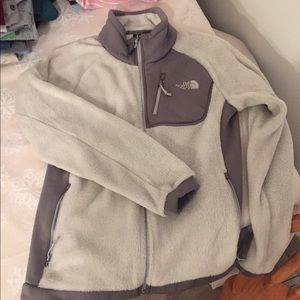 North face sweater medium